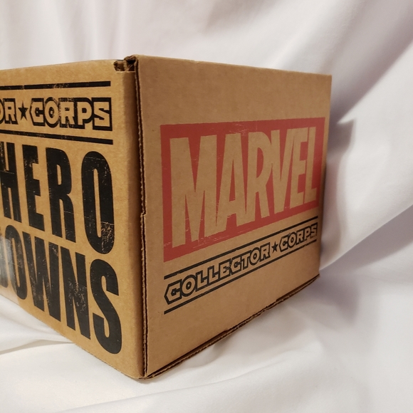 Marvel Collectors Box Unopened - Picture 6 of 9